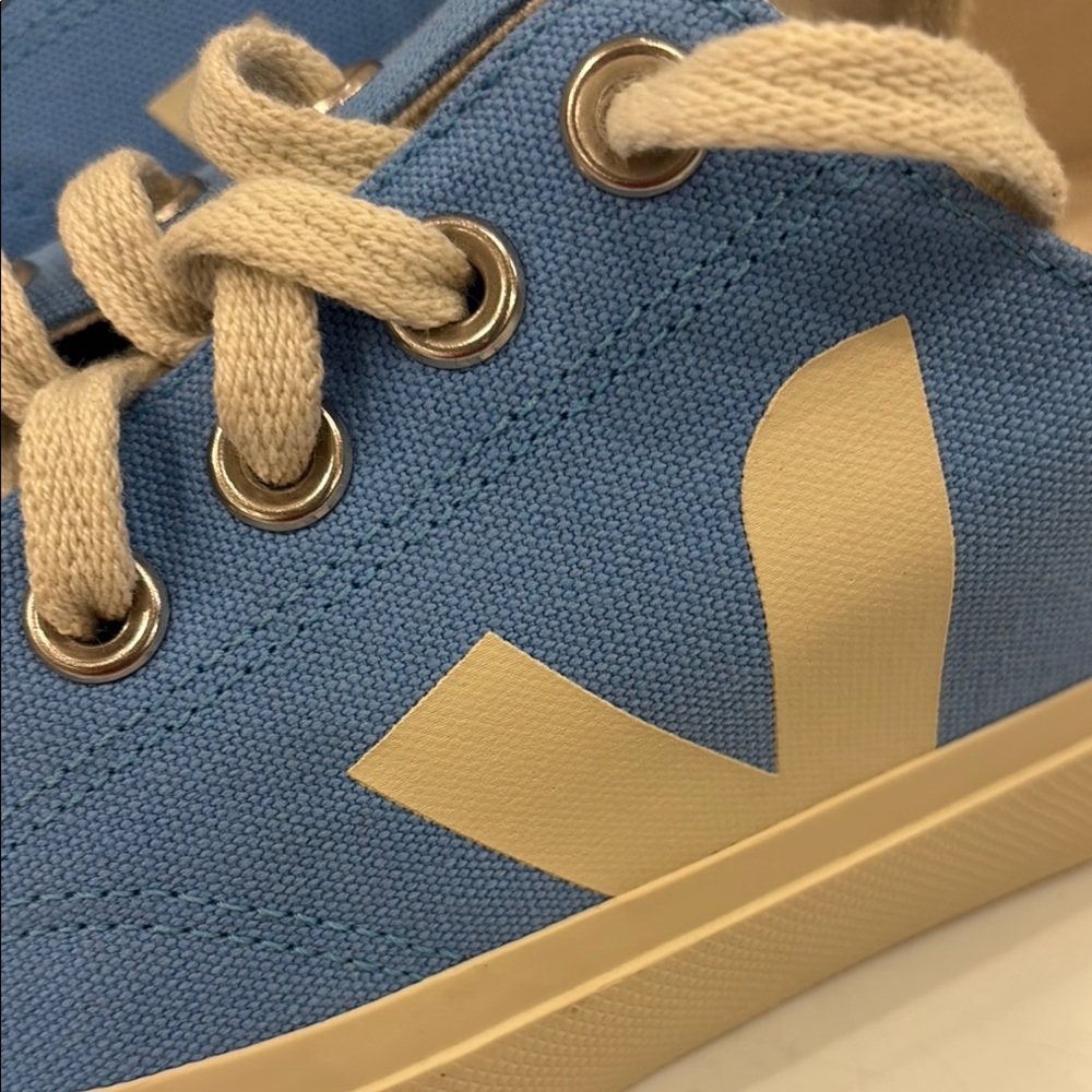 Veja Blue Canvas Sneakers 39 Women’s Like New Carolina Blue - Picture 5 of 7